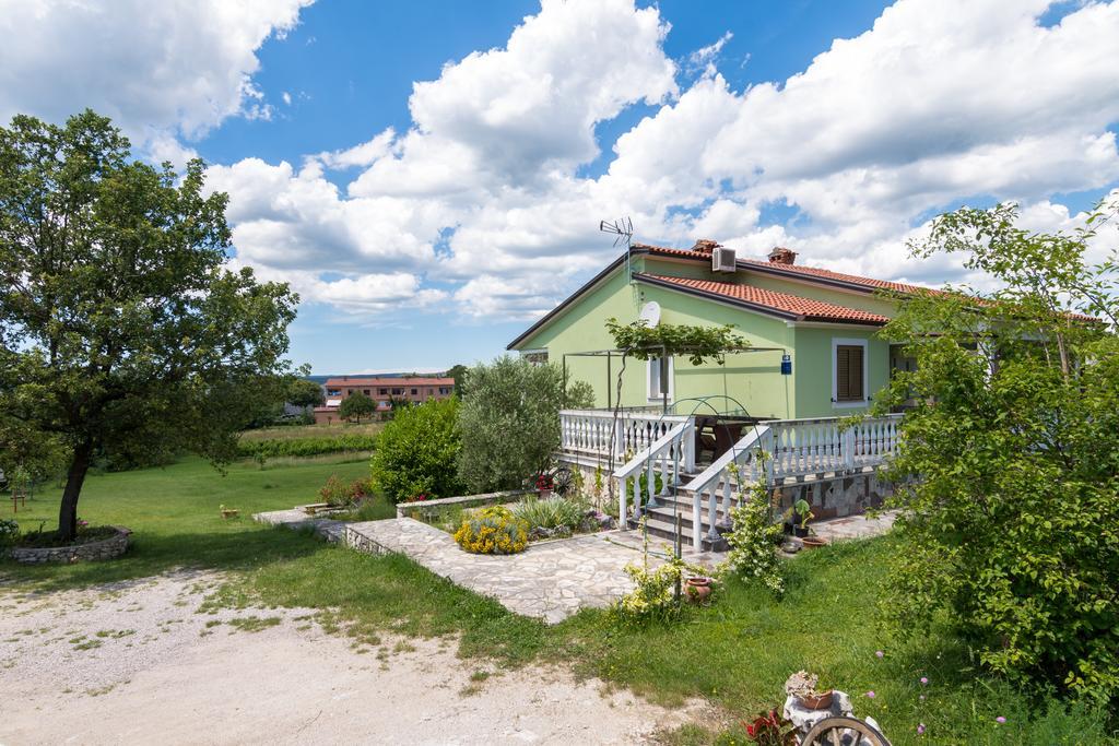 Apartments Cekada Labin  Exterior photo